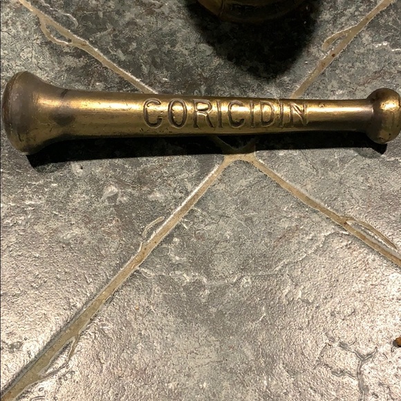 Very antique medicine mixer from Coricidin - Picture 2 of 5